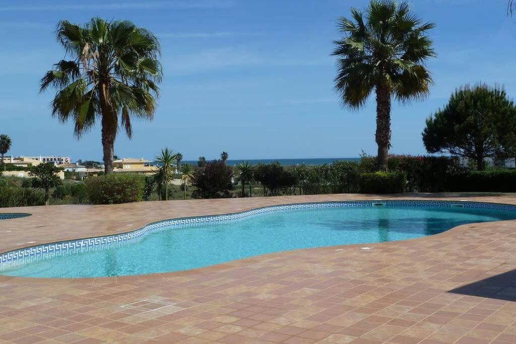 Great 2 Bedroom Apartment With Communal Pool Лагуш Экстерьер фото
